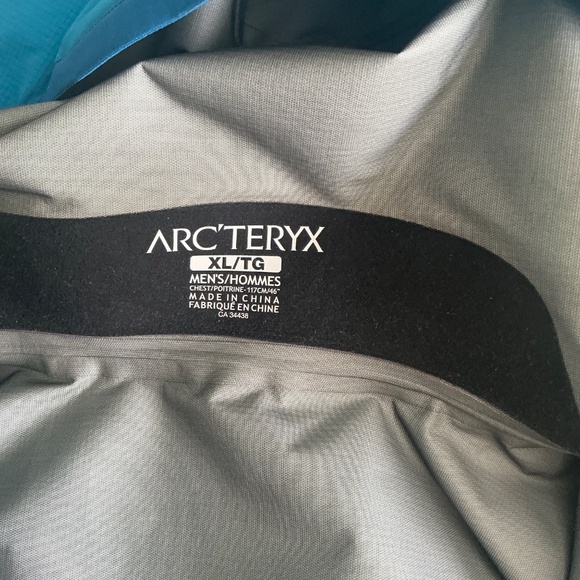 Arc Teryx Goretex Norvan Jacket - Picture 3 of 12